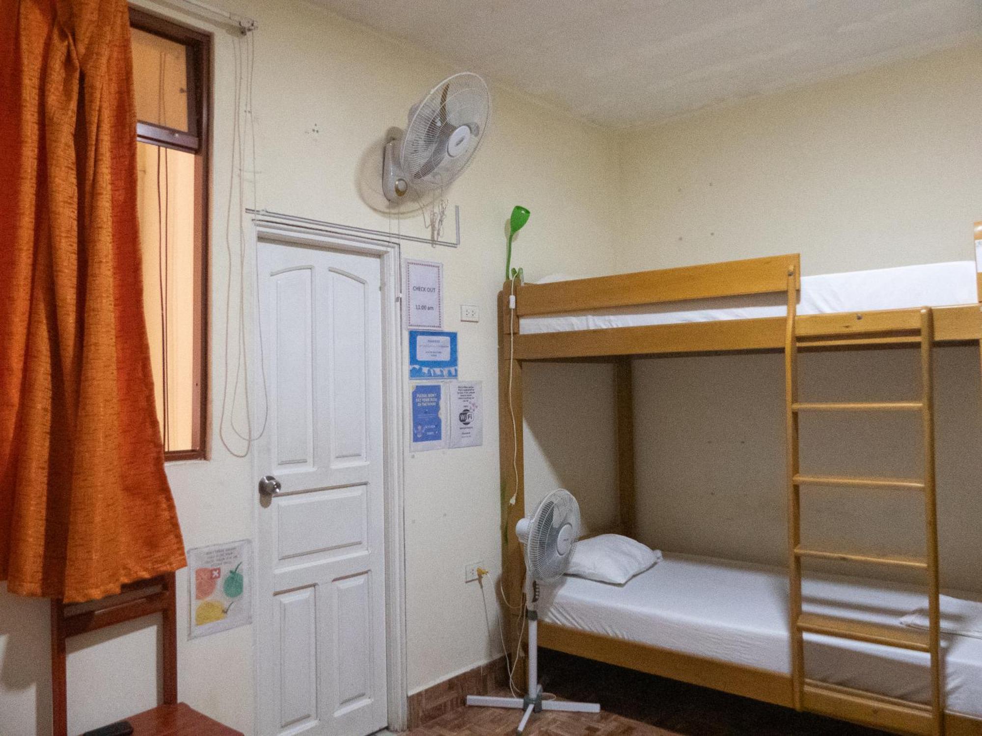 Moicca Youth Hostel Iquitos Bilik gambar